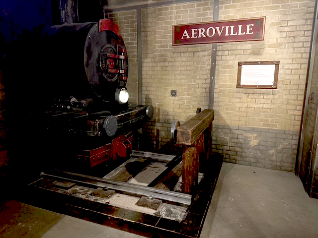 La gare des magiciens, dans le décor de Dark Magic School à Aéroville