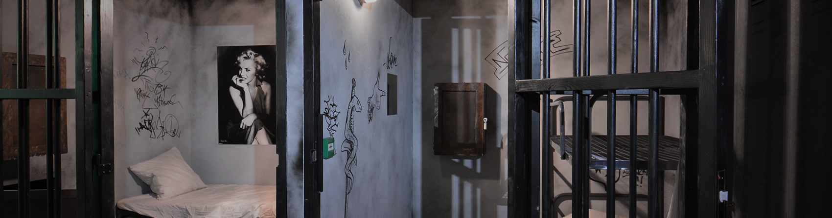 Des grilles et des murs gris, ambiance de Prison Break Asylum chez Team Break
