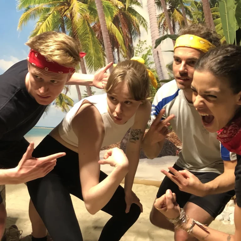 Groupe durant koh-lanta escape game